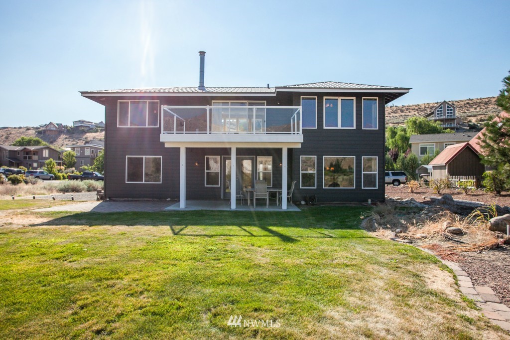 375 Lake Front Road Orondo, WA 98843 - Photo 3 of 24 Gallery Image 3