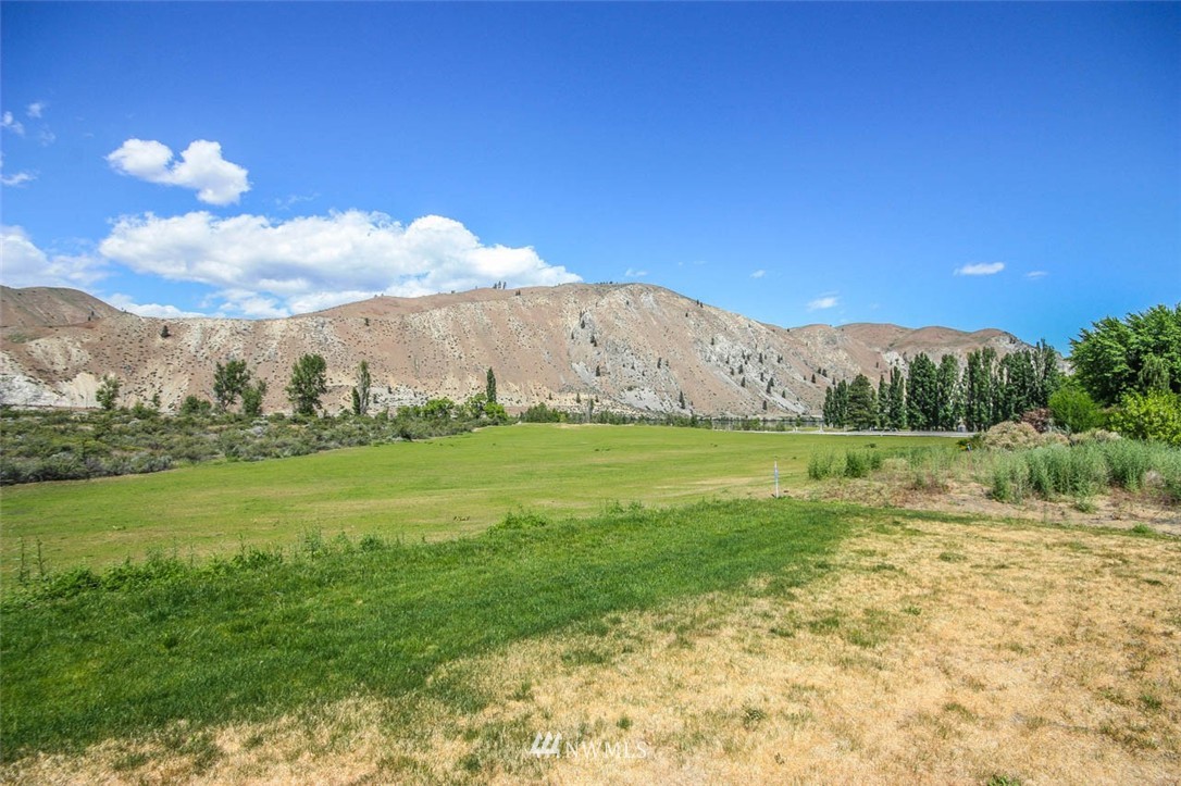 375 Lake Front Road Orondo, WA 98843 - Photo 4 of 24 Gallery Image 4