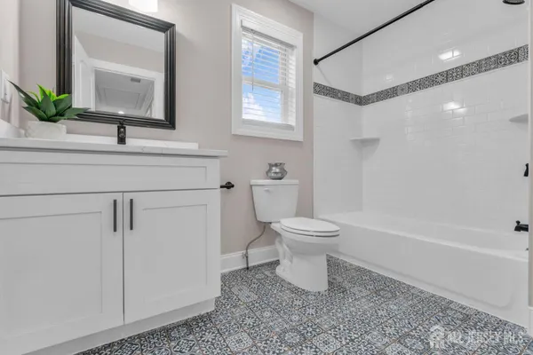 $899,000 | 15 Michelle Avenue, South Amboy, NJ 08879