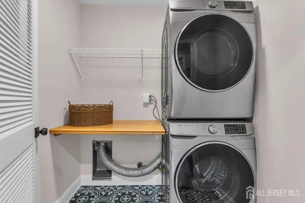 $899,000 | 15 Michelle Avenue, South Amboy, NJ 08879