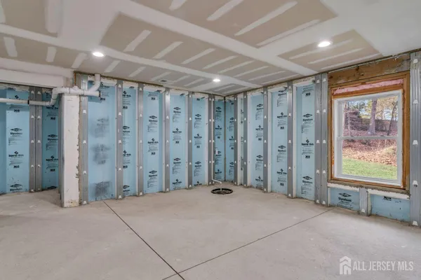 $899,000 | 15 Michelle Avenue, South Amboy, NJ 08879