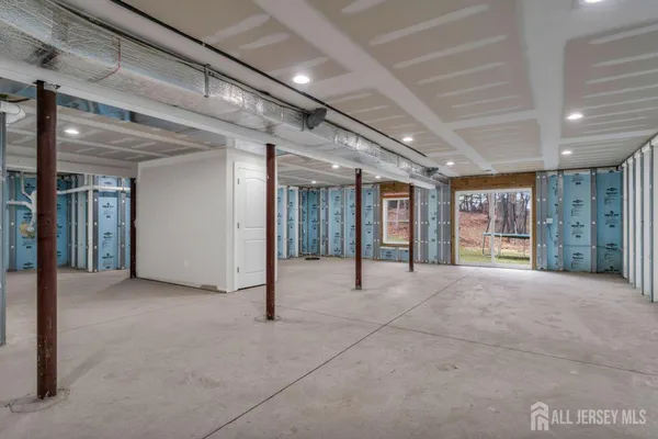 $899,000 | 15 Michelle Avenue, South Amboy, NJ 08879