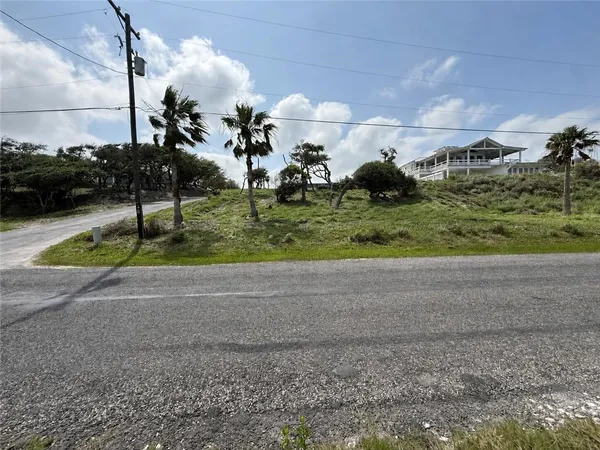 $949,000 | 102 Bay Road, Rockport, TX 78382