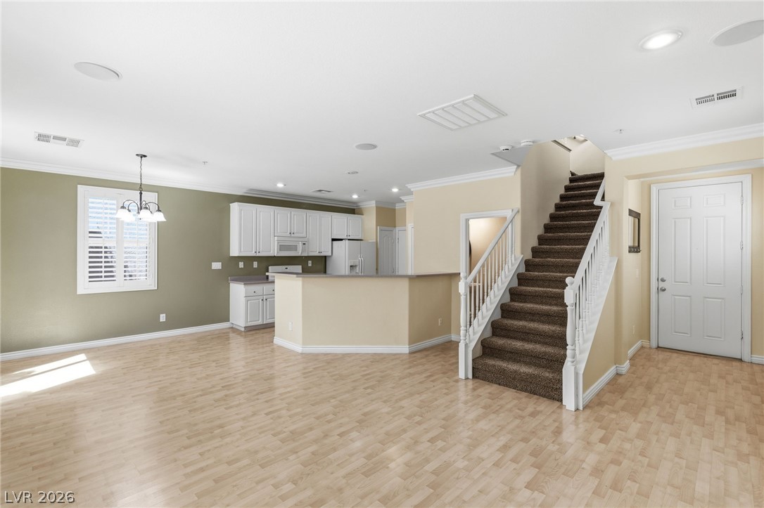 637 Monument Point Street Henderson, NV 89002 - Photo 2 of 39 Gallery Image 2