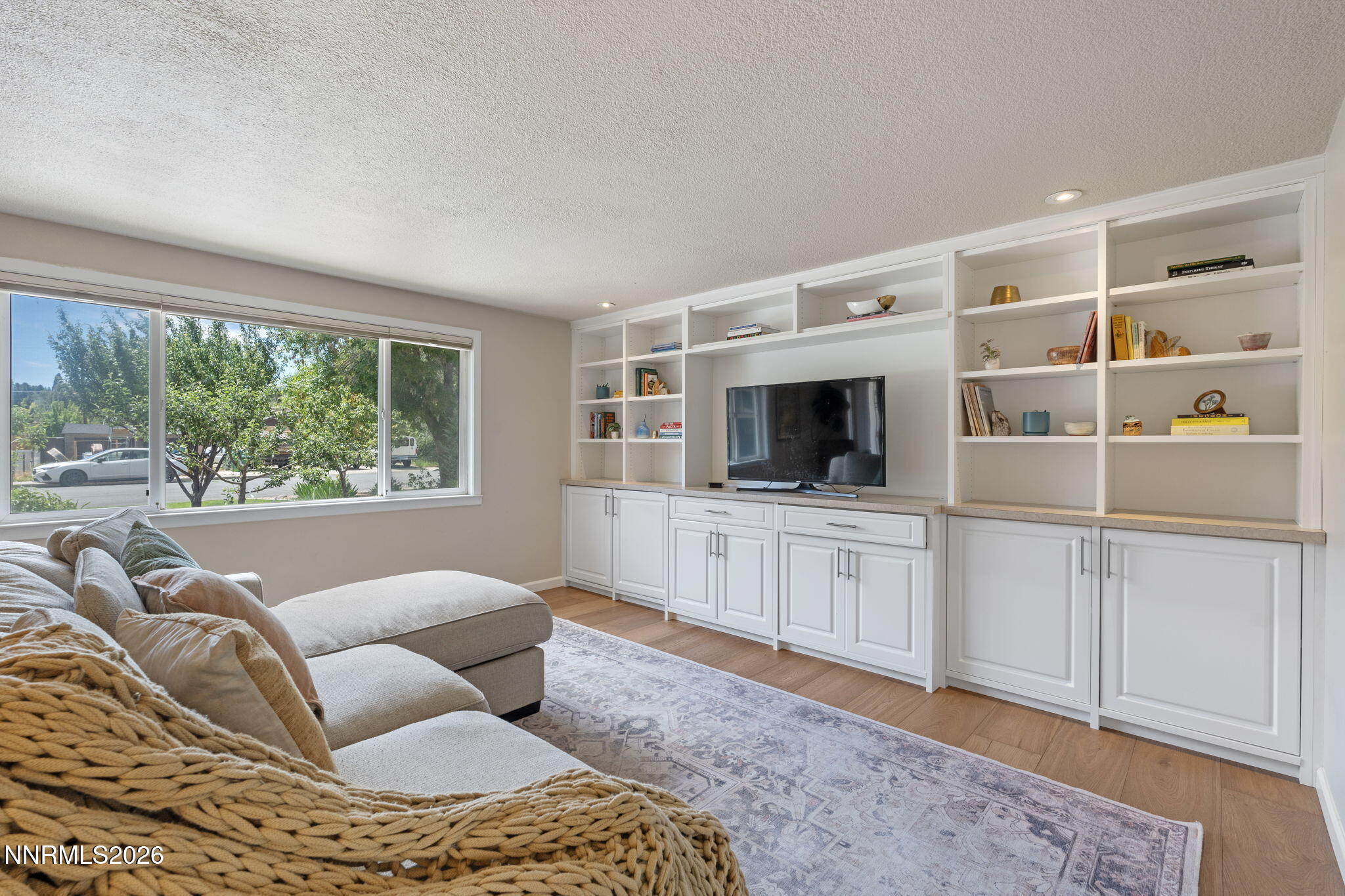 1975 Von Way Reno, NV 89509 - Photo 8 of 43 18-web-or-mls-DSC09307