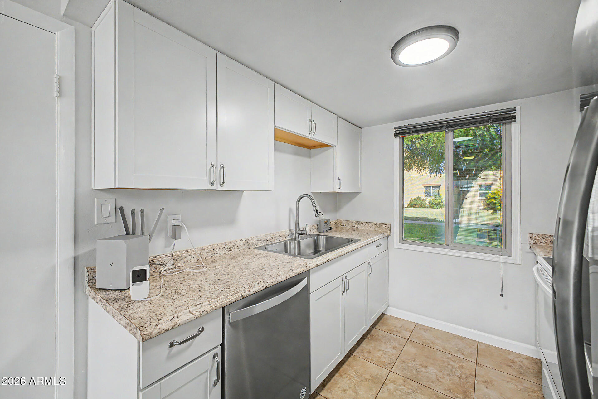 948 South Alma School Road, Unit 79 Mesa, AZ 85210 - Photo 12 of 32 11 - Alma