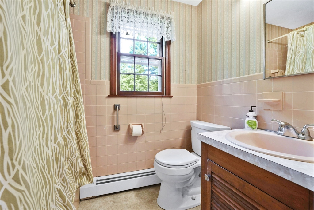 13 Pleasant View Road Wilbraham, MA 01095 - Photo 26 of 40