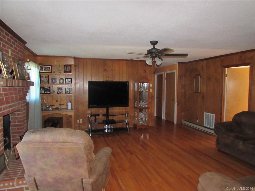 1874 Scenic View Road Hickory Grove, SC 29717 - Photo 8 of 21