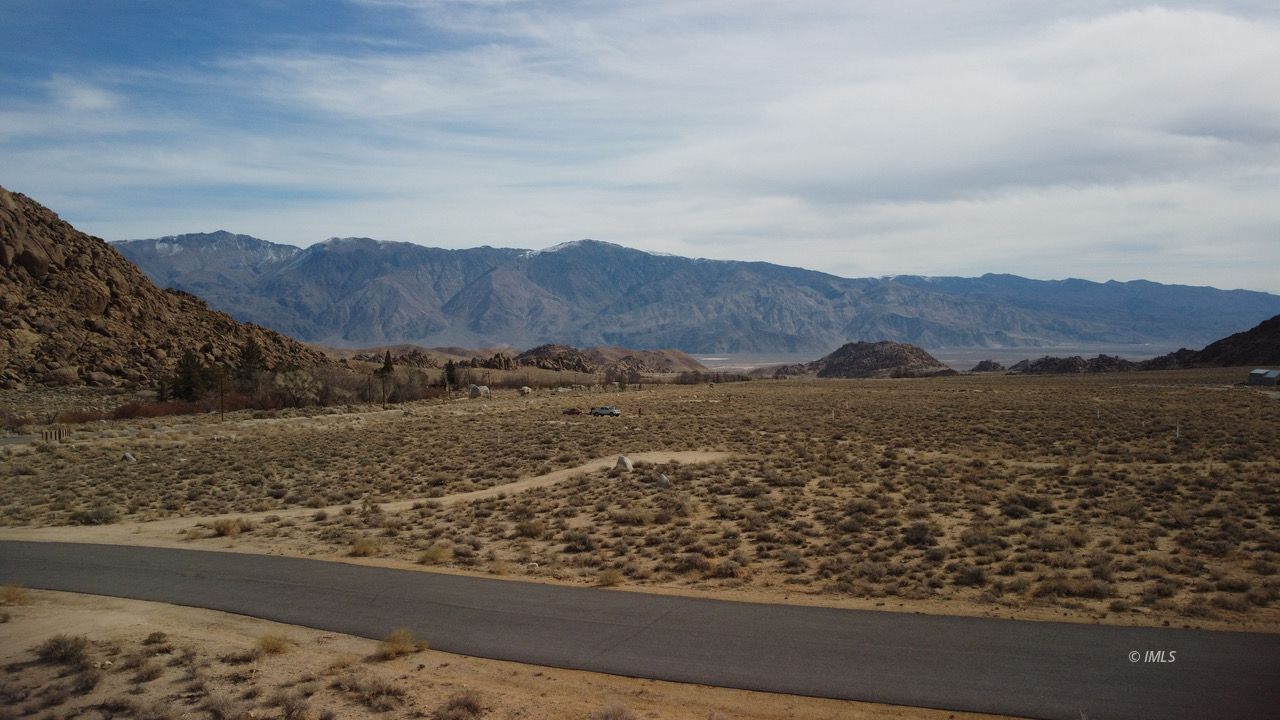 3780 Whitney Portal Road Lone Pine, CA 93545 - Photo 5 of 22 Views