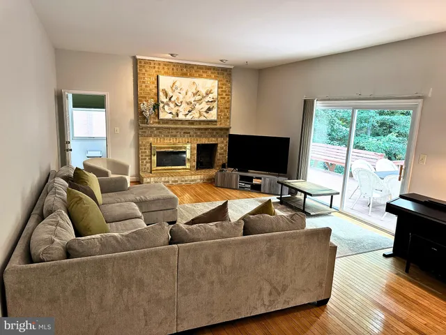 $6,000 | 2 Royal Dominion Court, Bethesda, MD 20817