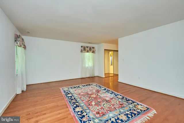 $6,000 | 2 Royal Dominion Court, Bethesda, MD 20817