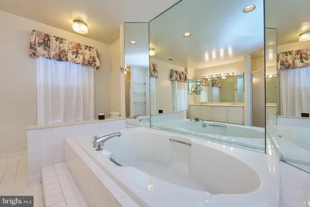 $6,000 | 2 Royal Dominion Court, Bethesda, MD 20817