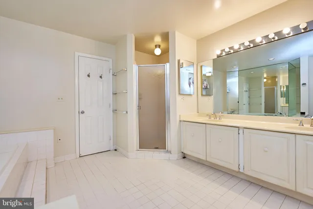 $6,000 | 2 Royal Dominion Court, Bethesda, MD 20817