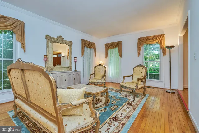 $6,000 | 2 Royal Dominion Court, Bethesda, MD 20817