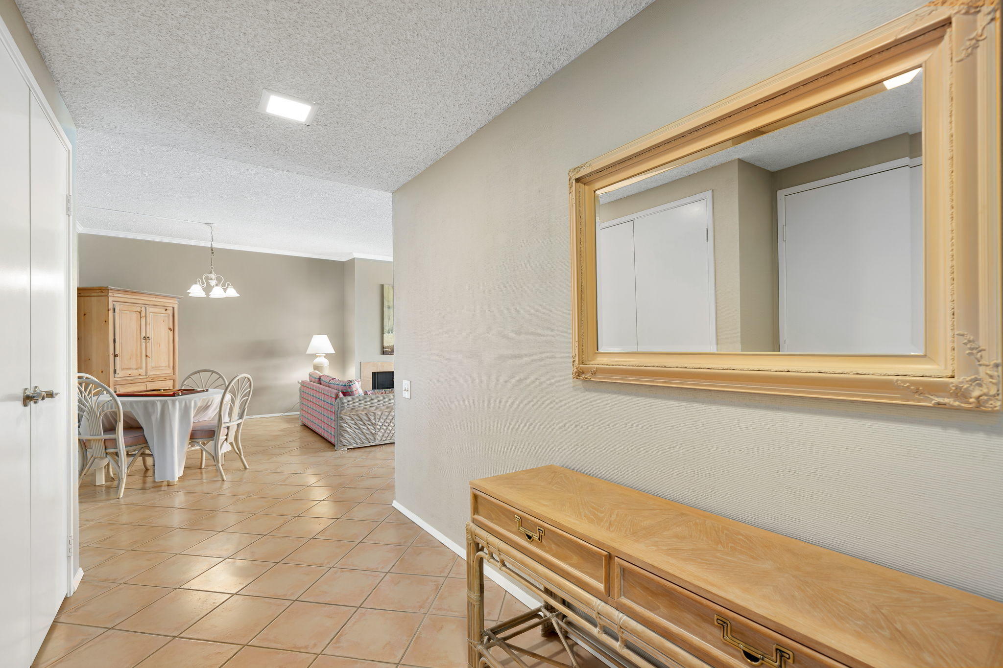 899 Island Drive, Unit 110 Rancho Mirage, CA 92270 - Photo 6 of 34 5-web-or-mls-DMIsland8991100521_005
