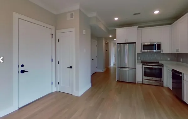 $3,975 | 104-106 Warren Street, Unit 5, Boston, MA 02135