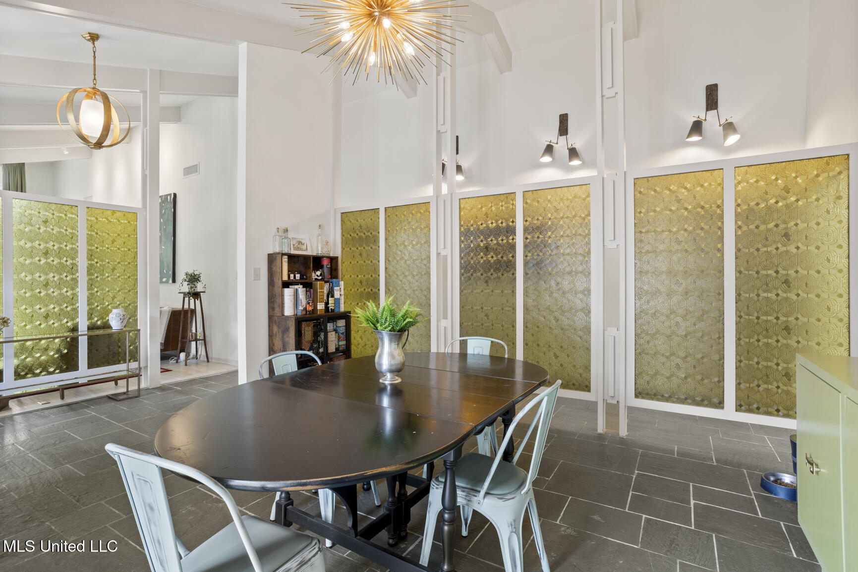 2436 Hideaway Place Jackson, MS 39211 - Photo 16 of 49 2436 Hideaway-20