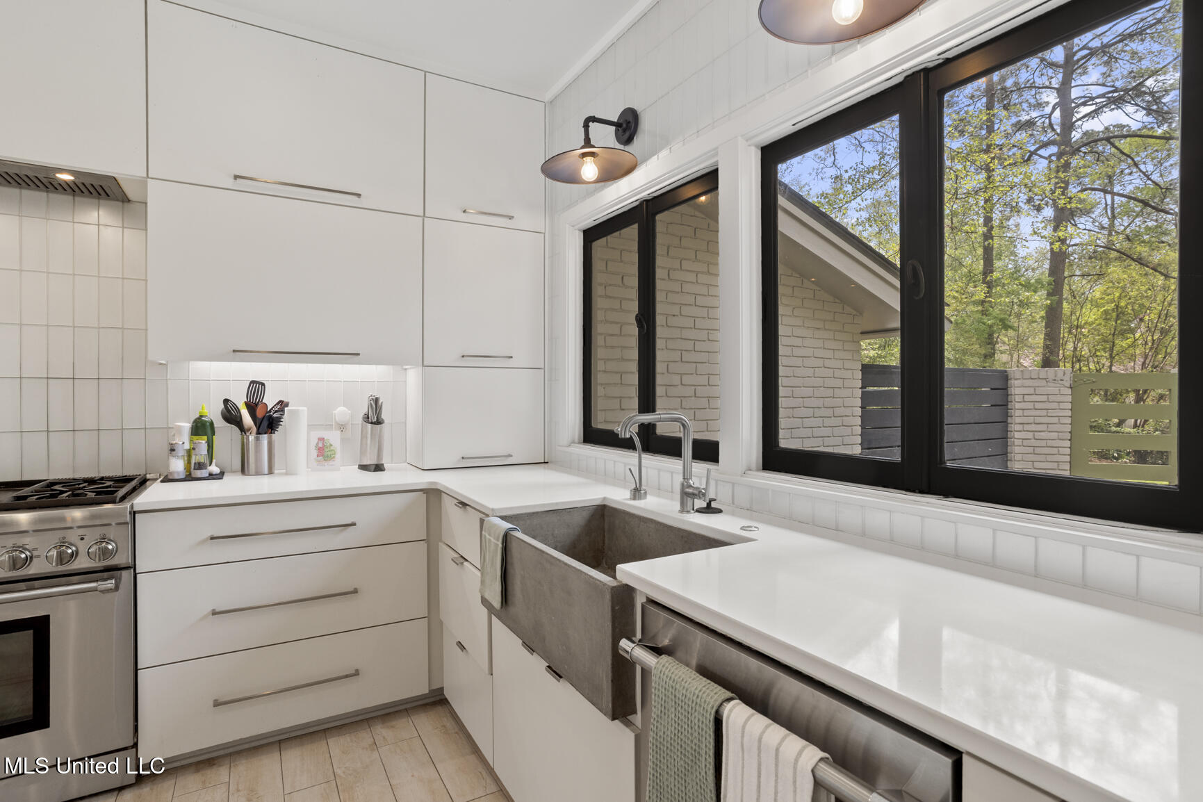 2436 Hideaway Place Jackson, MS 39211 - Photo 20 of 49 2436 Hideaway-23