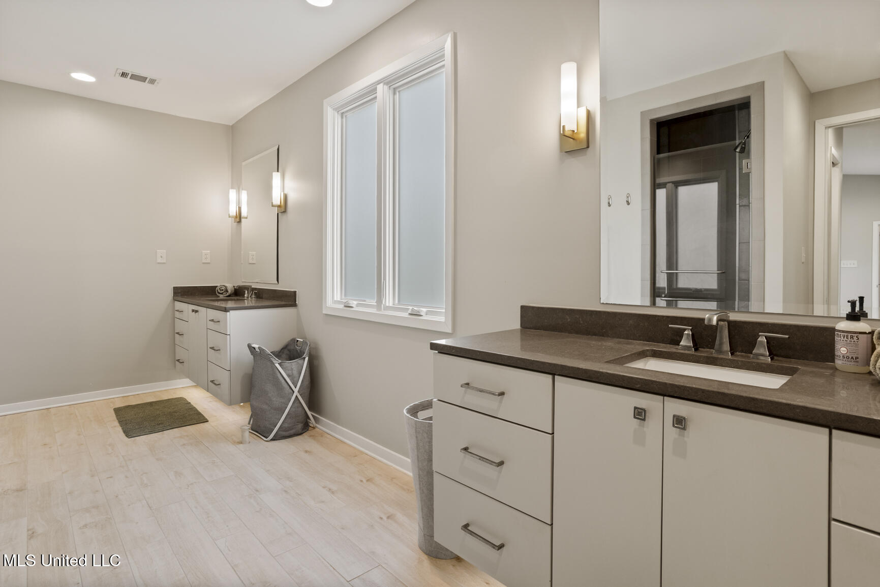 2436 Hideaway Place Jackson, MS 39211 - Photo 32 of 49 2436 Hideaway-45