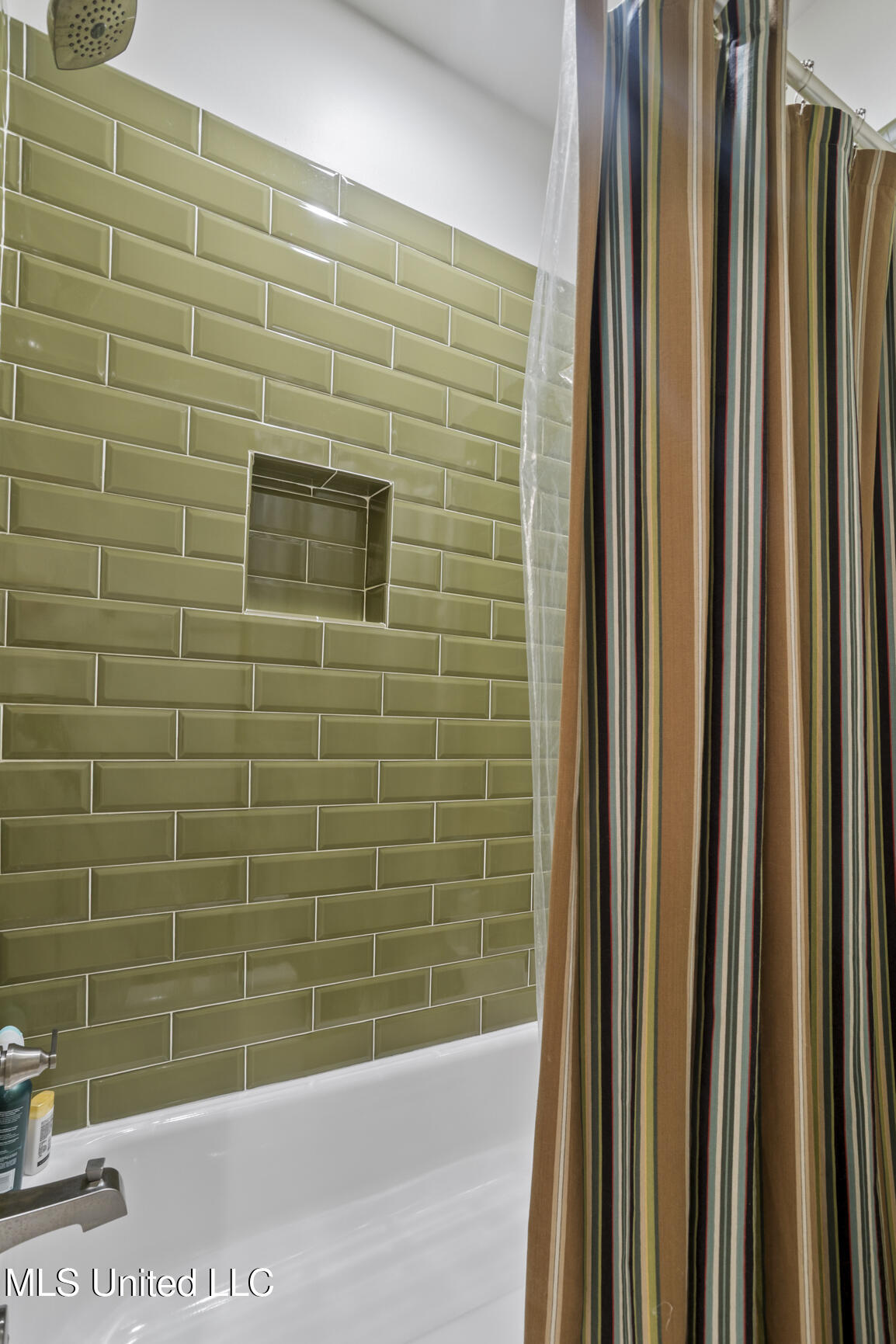 2436 Hideaway Place Jackson, MS 39211 - Photo 41 of 49 2436 Hideaway-36