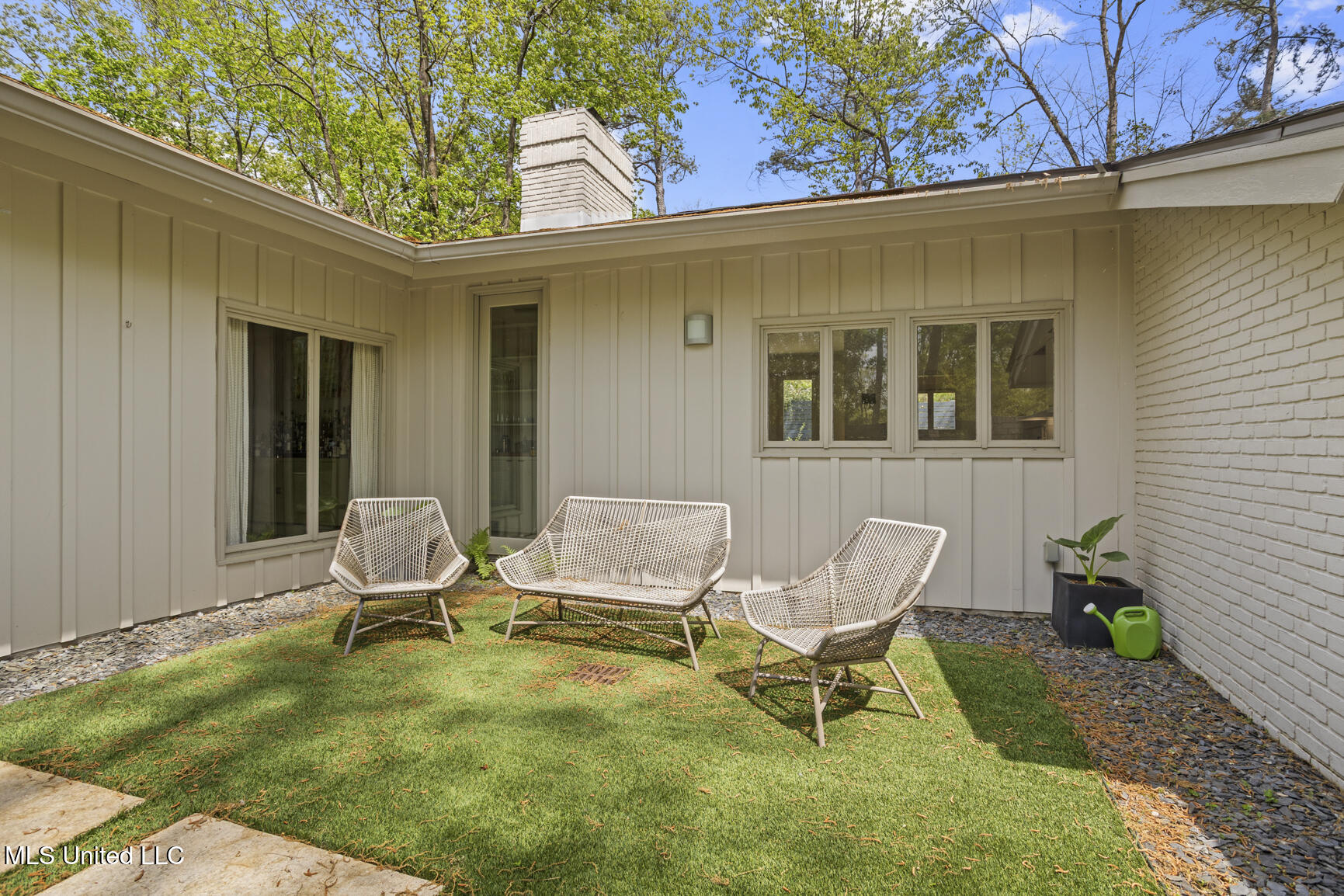 2436 Hideaway Place Jackson, MS 39211 - Photo 5 of 49 2436 Hideaway-8