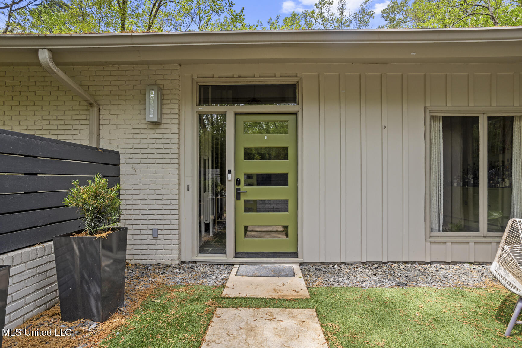 2436 Hideaway Place Jackson, MS 39211 - Photo 6 of 49 2436 Hideaway-11