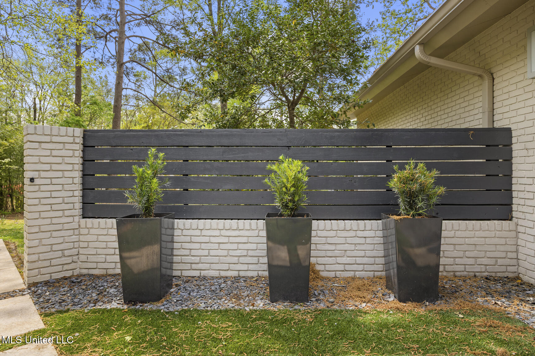 2436 Hideaway Place Jackson, MS 39211 - Photo 8 of 49 2436 Hideaway-9