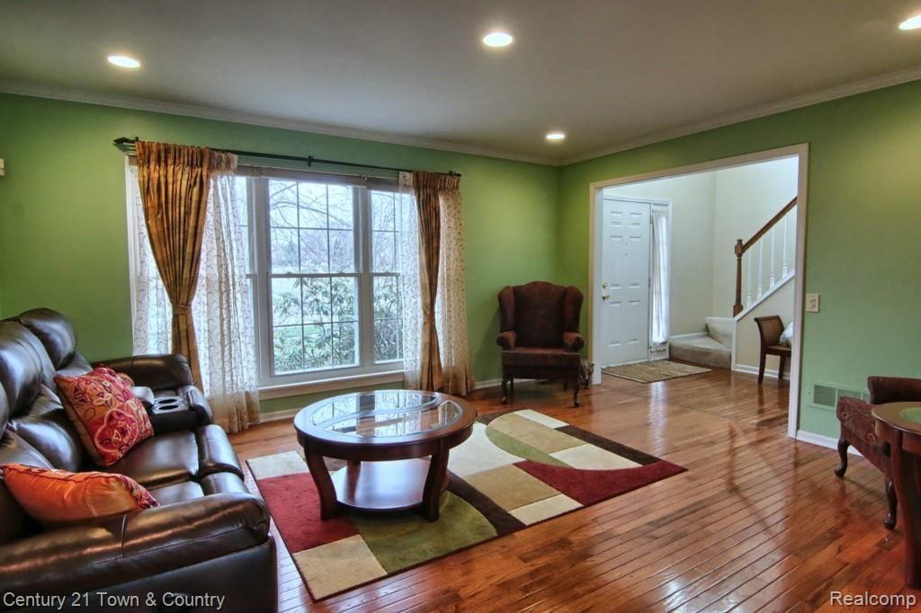 178 Grosvenor Drive Rochester Hills, MI 48307 - Photo 6 of 32