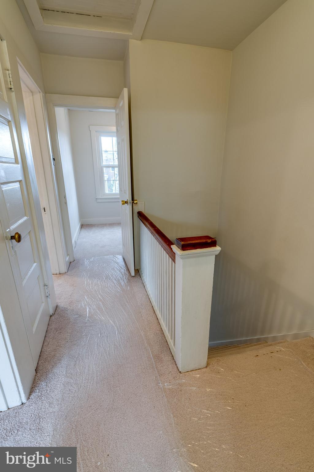 423 Sunset Road Reading, PA 19611 - Photo 23 of 39 an entryway with a window