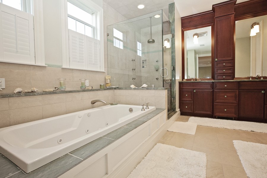 137 Ferry Road Bristol, RI 02809 - Photo 11 of 22