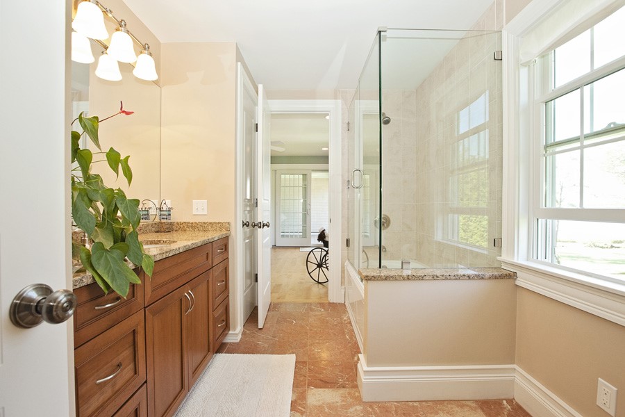 137 Ferry Road Bristol, RI 02809 - Photo 19 of 22