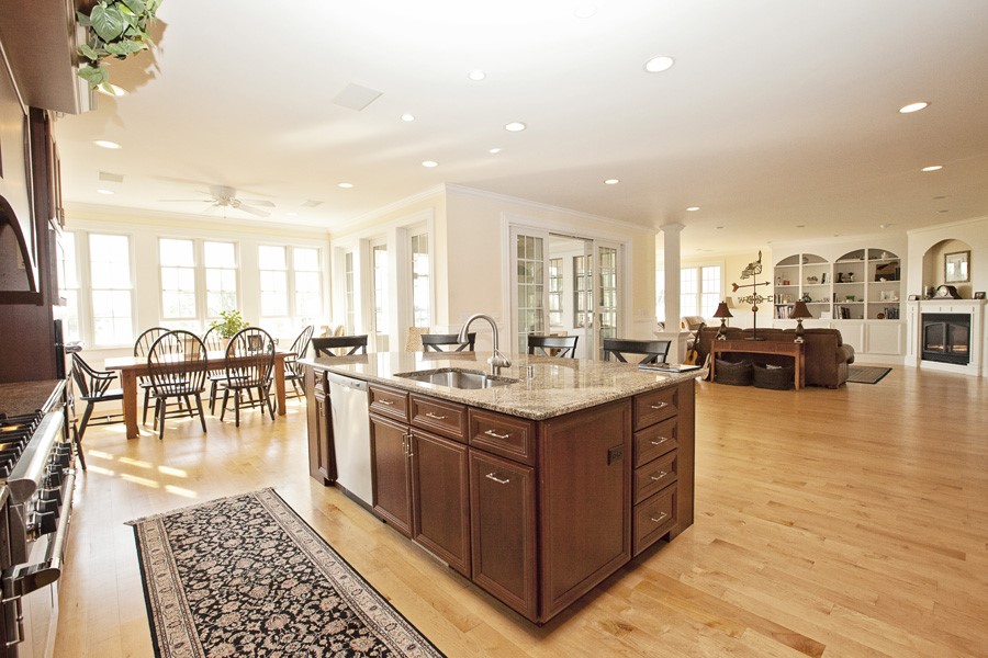 137 Ferry Road Bristol, RI 02809 - Photo 6 of 22