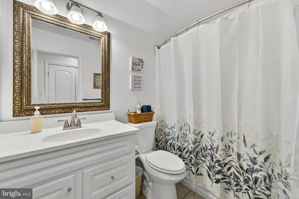 $899,000 | 9396 Donnybrook Drive, Midland, VA 22728