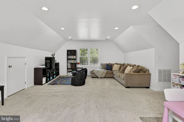 $899,000 | 9396 Donnybrook Drive, Midland, VA 22728