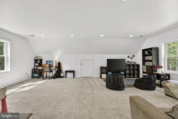 $899,000 | 9396 Donnybrook Drive, Midland, VA 22728