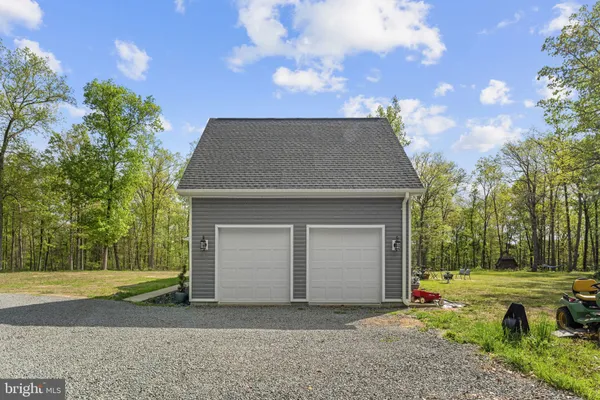 $899,000 | 9396 Donnybrook Drive, Midland, VA 22728