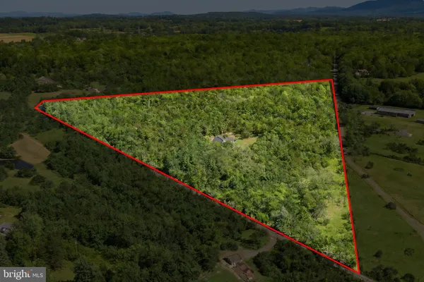 $899,000 | 9396 Donnybrook Drive, Midland, VA 22728