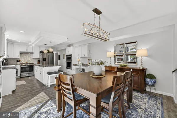 $899,000 | 9396 Donnybrook Drive, Midland, VA 22728