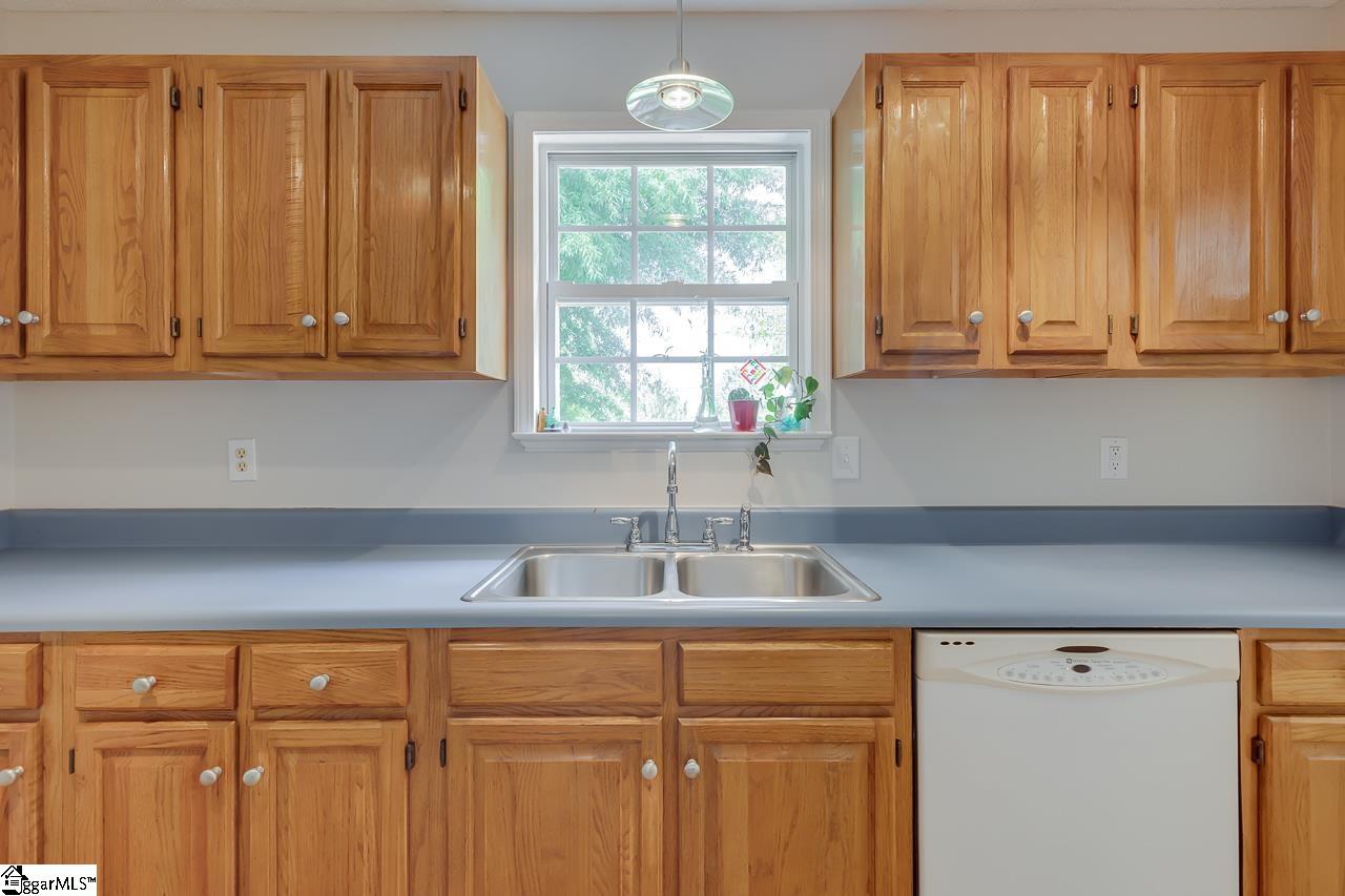146 Dillard Road Duncan, SC 29334 - Photo 16 of 36 Gallery Image 16