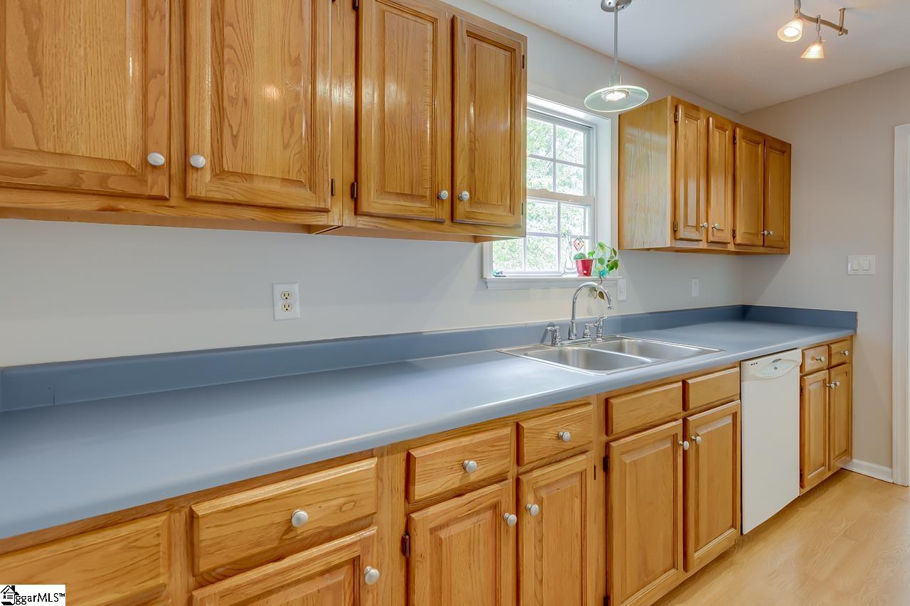 146 Dillard Road Duncan, SC 29334 - Photo 17 of 36 Gallery Image 17