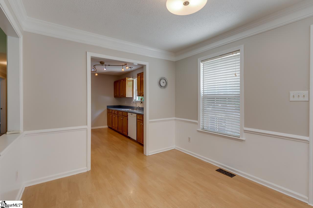 146 Dillard Road Duncan, SC 29334 - Photo 10 of 36 Gallery Image 10