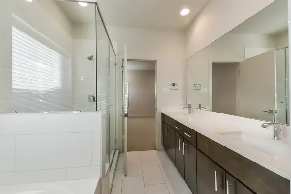 $341,900 | 3206 North MacGregor Way, Unit A, Houston, TX 77004