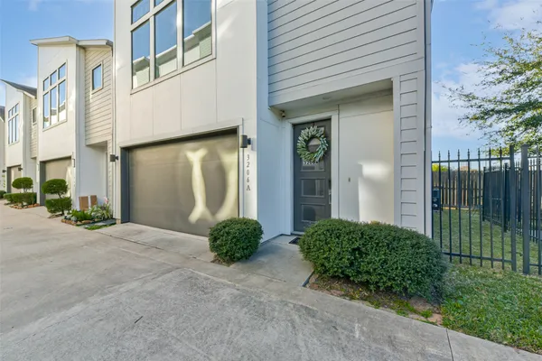 $341,900 | 3206 North MacGregor Way, Unit A, Houston, TX 77004