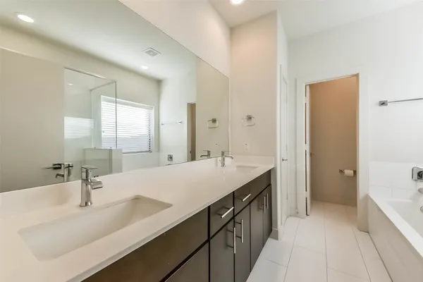 $341,900 | 3206 North MacGregor Way, Unit A, Houston, TX 77004