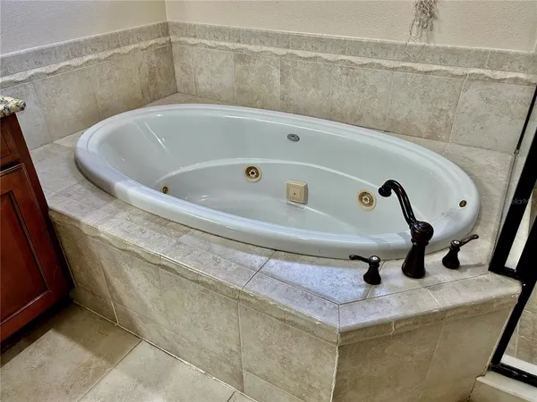 $3,995 | 2907 Winglewood Circle, Lutz, FL 33558