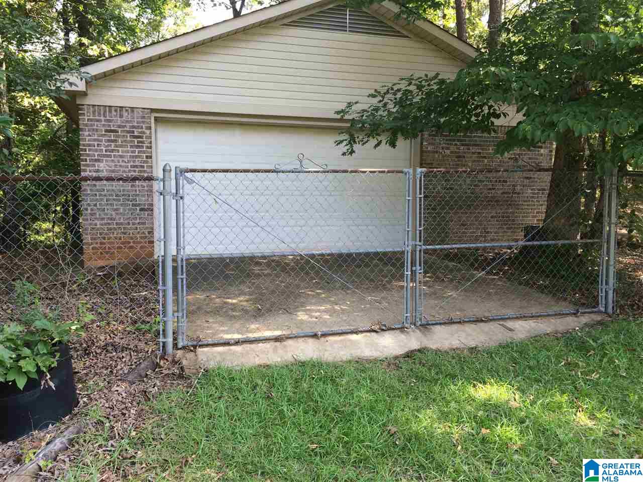 8818 Bluff Ridge Road Bessemer, AL 35022 - Photo 29 of 38
