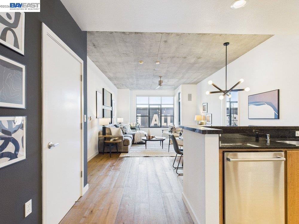 288 3rd Street, Unit 505 Oakland, CA 94607 - Photo 1 of 1