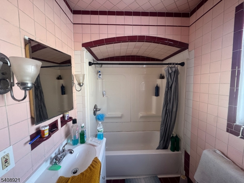 112 Chambers Street Phillipsburg, NJ 08865 - Photo 8 of 19