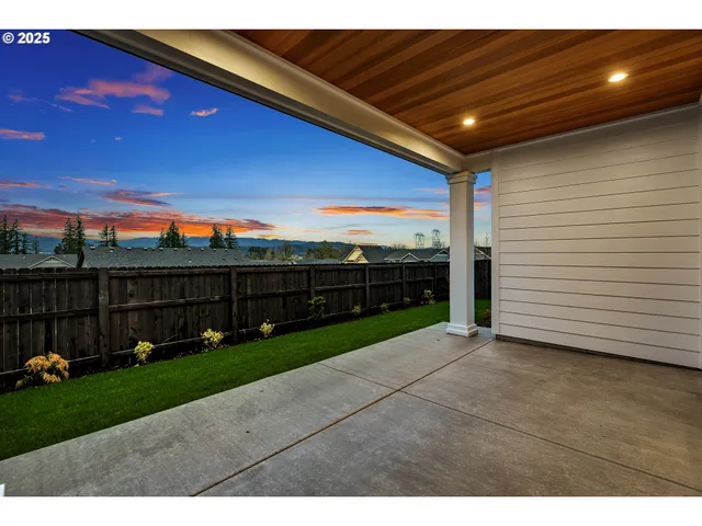 a view of an entryway