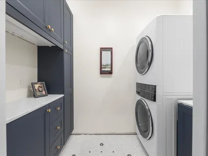 $1,195,000 | 629 East 19th Street, Houston, TX 77008